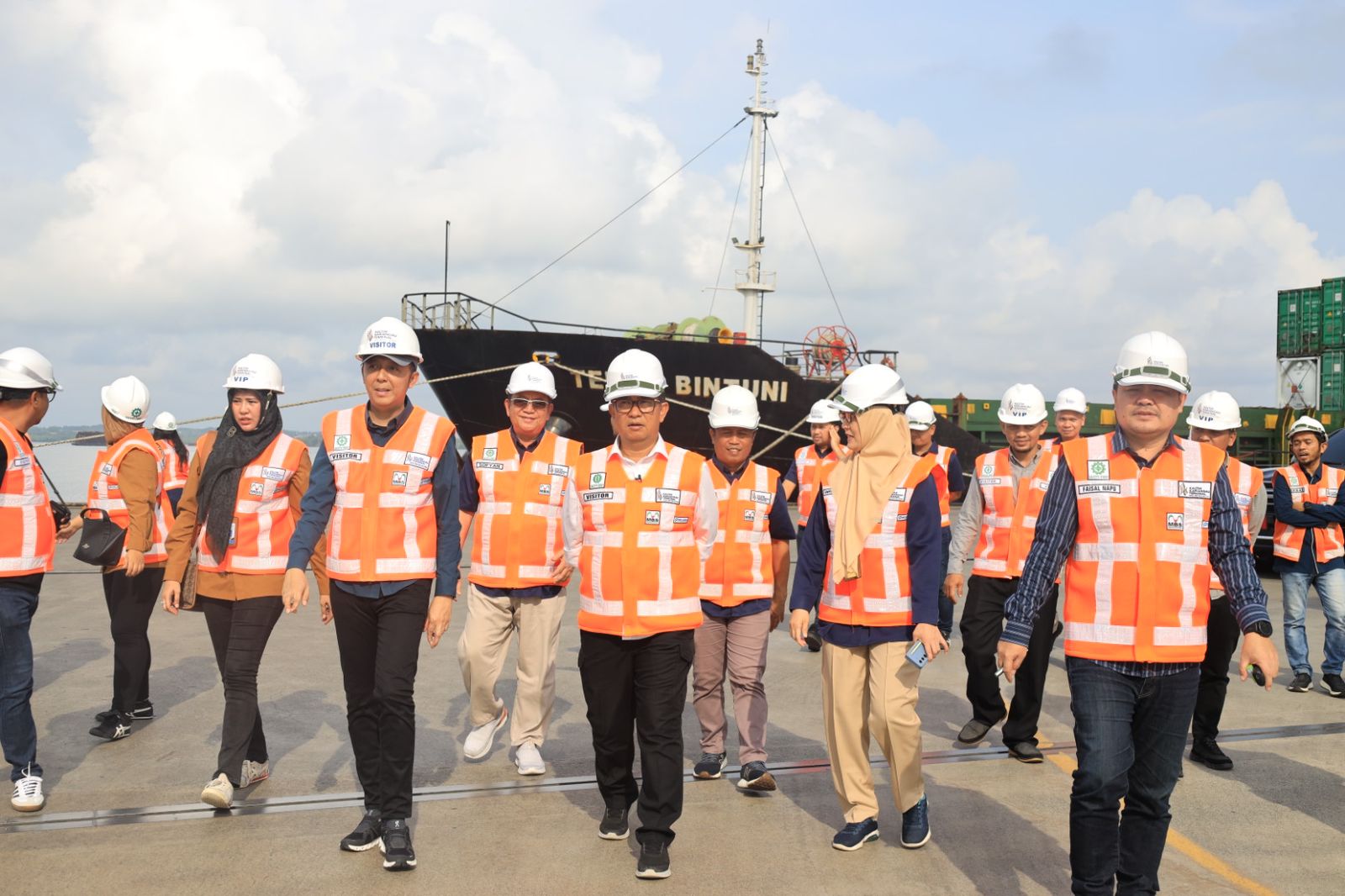 Kunjungan Pj Gub Kaltim ke Pelabuhan Kaltim Kariangau Terminal